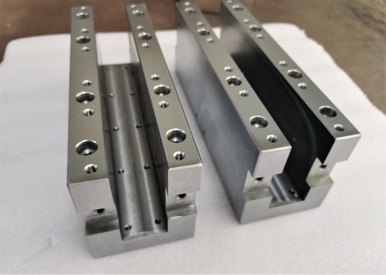 Части машины медицинской службы нержавеющей стали CNC точности поворачивая подвергая механической обработке алюминиевые